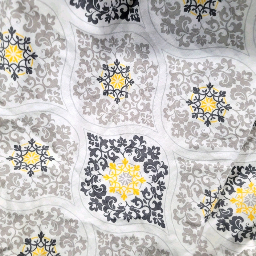 Breastfeeding cover.